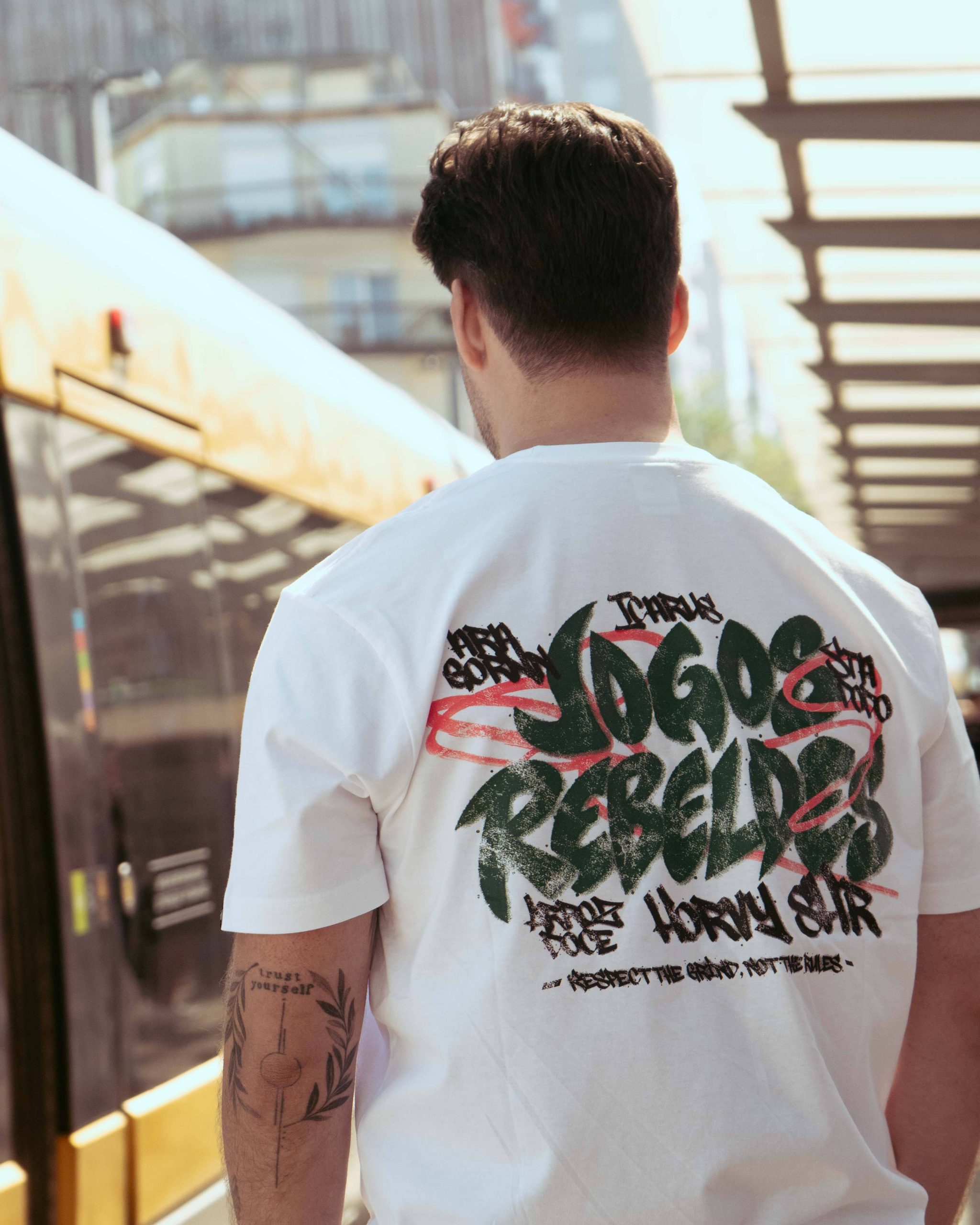 Jogos Rebeldes shirt - Imagen 3